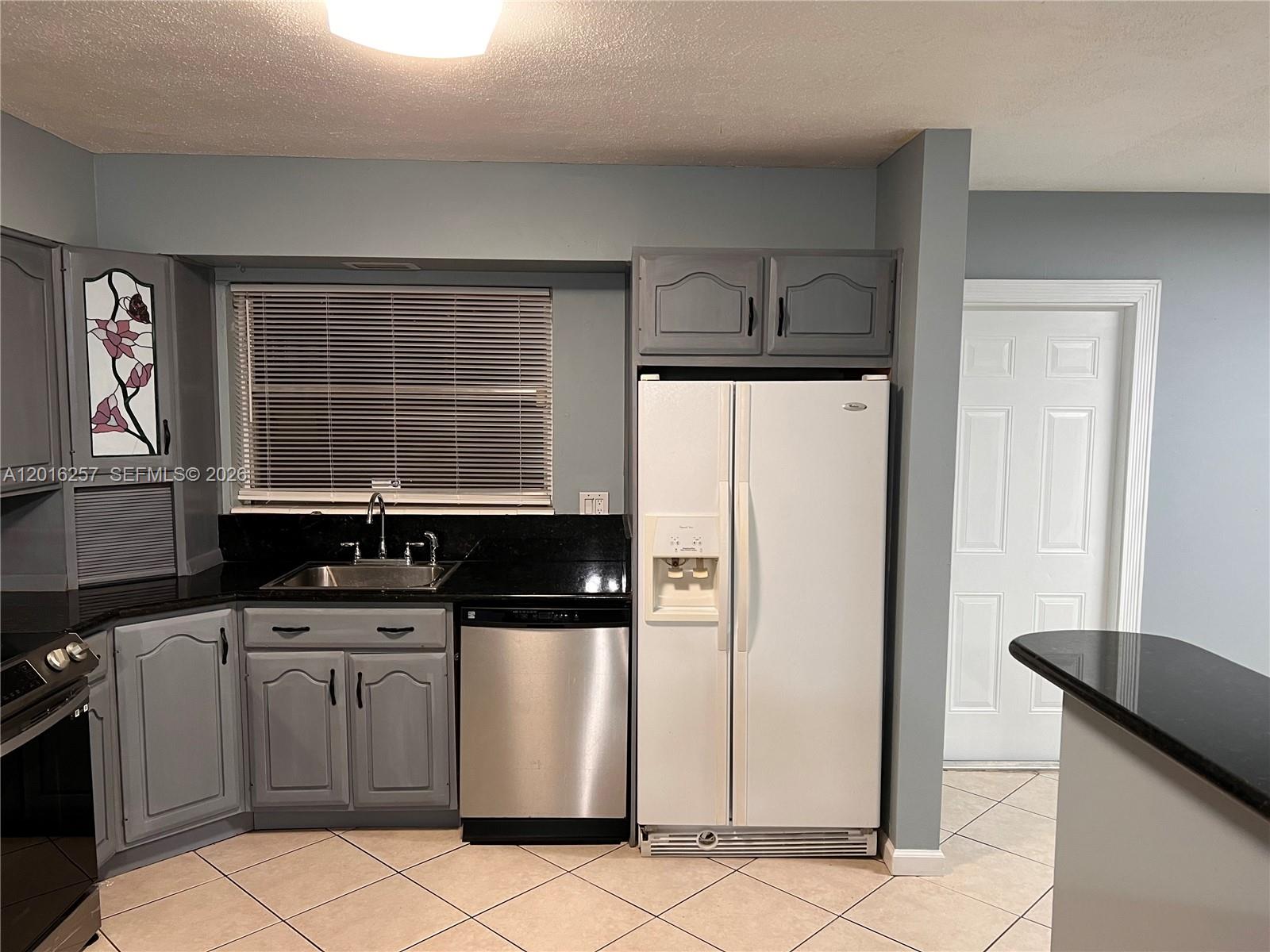 TOWN OF DEERFIELD - Residential Lease