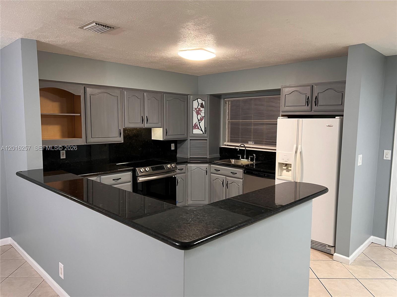 TOWN OF DEERFIELD - Residential Lease