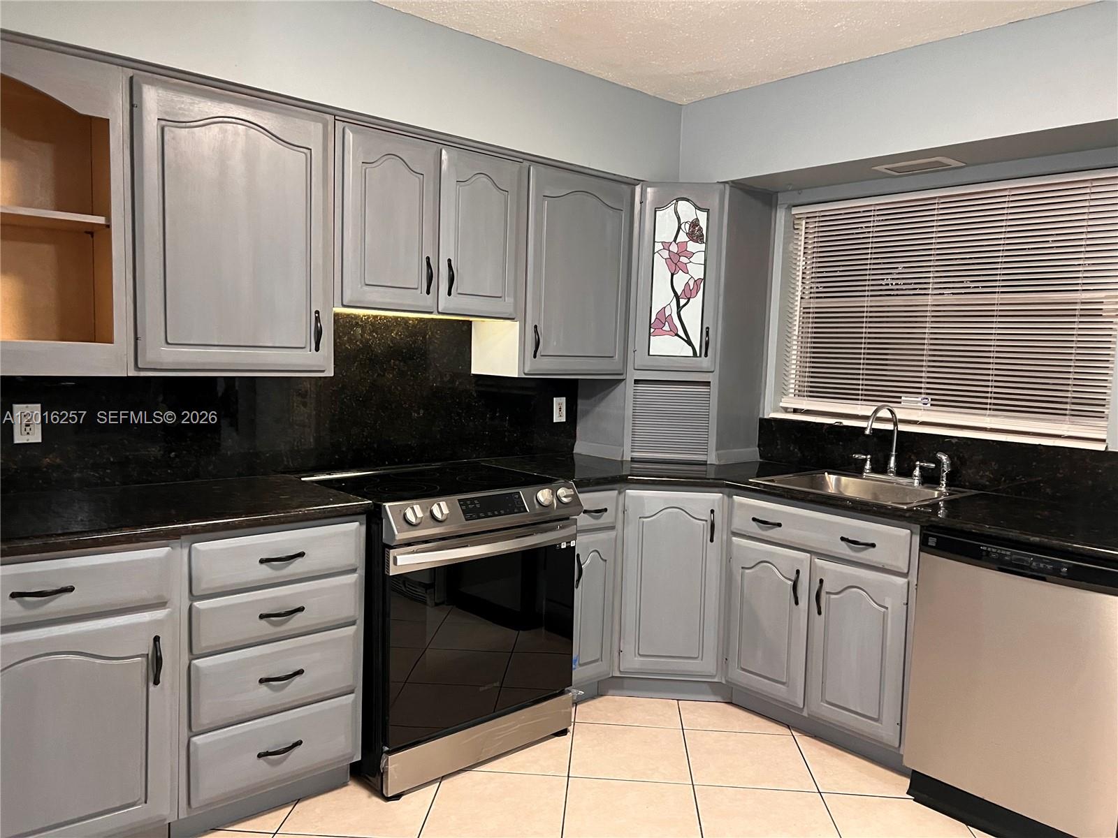 TOWN OF DEERFIELD - Residential Lease