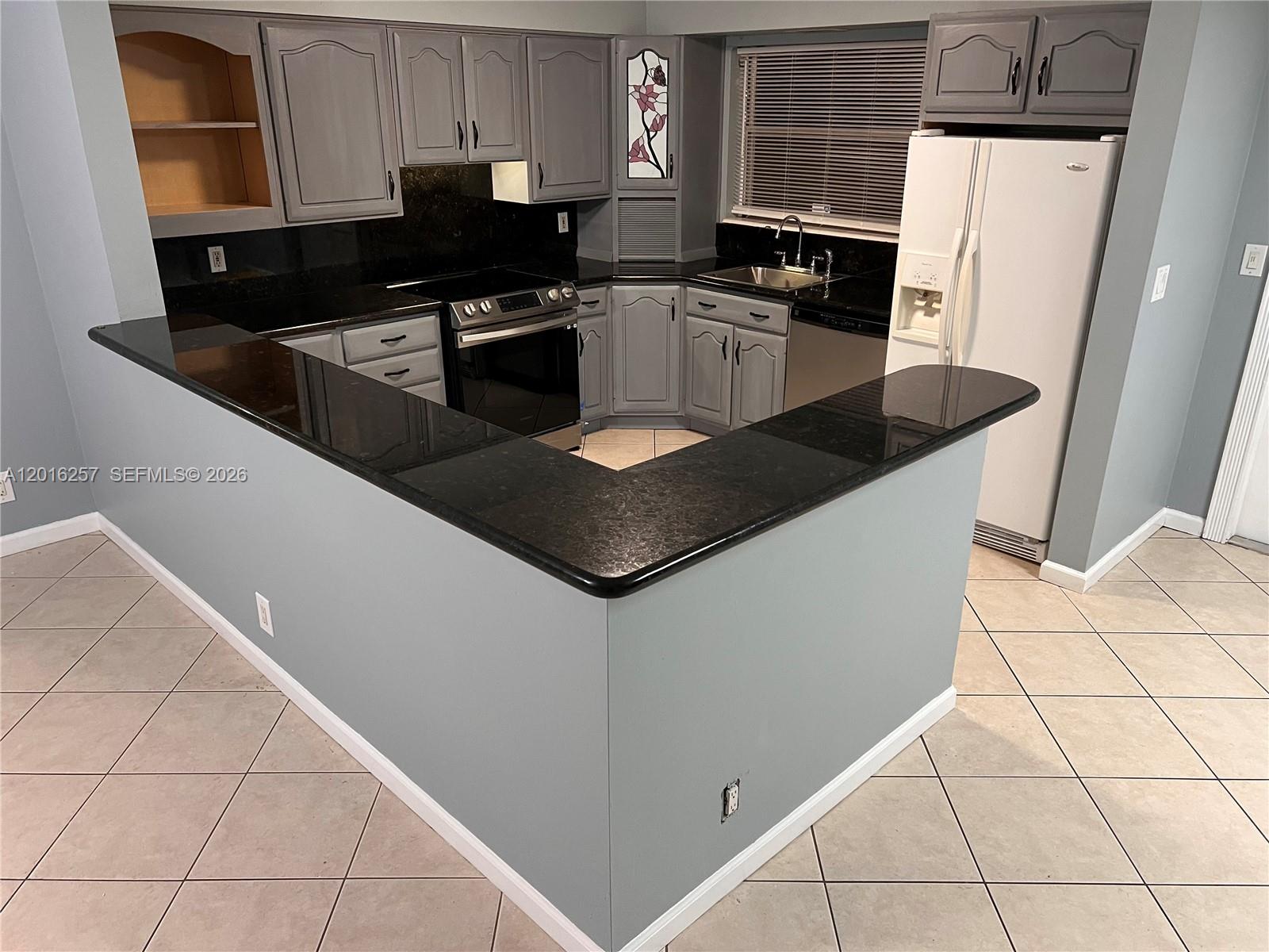 TOWN OF DEERFIELD - Residential Lease