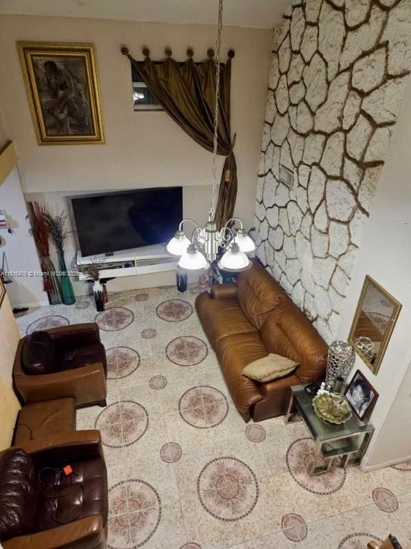 LAUDERDALE LAKES WEST GAT - Residential