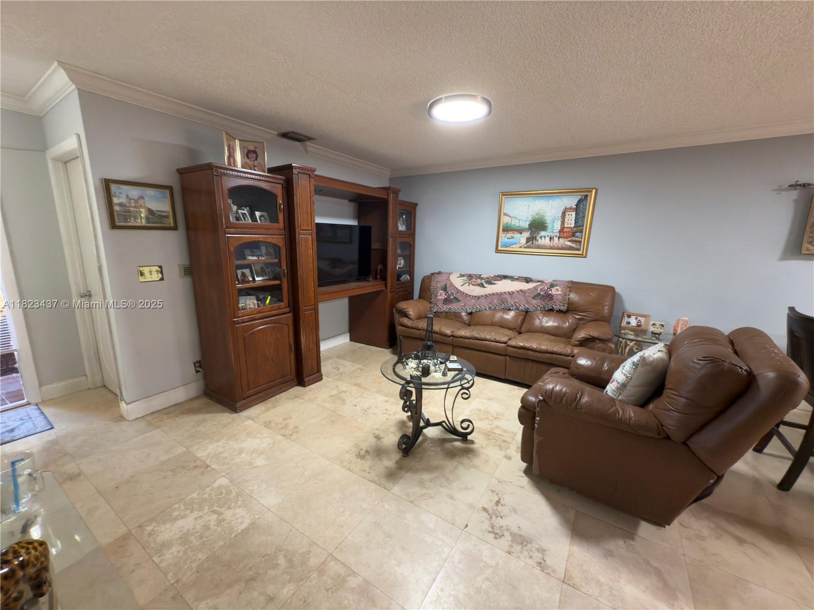 PEMBROKE LAKES SOUTH - Residential