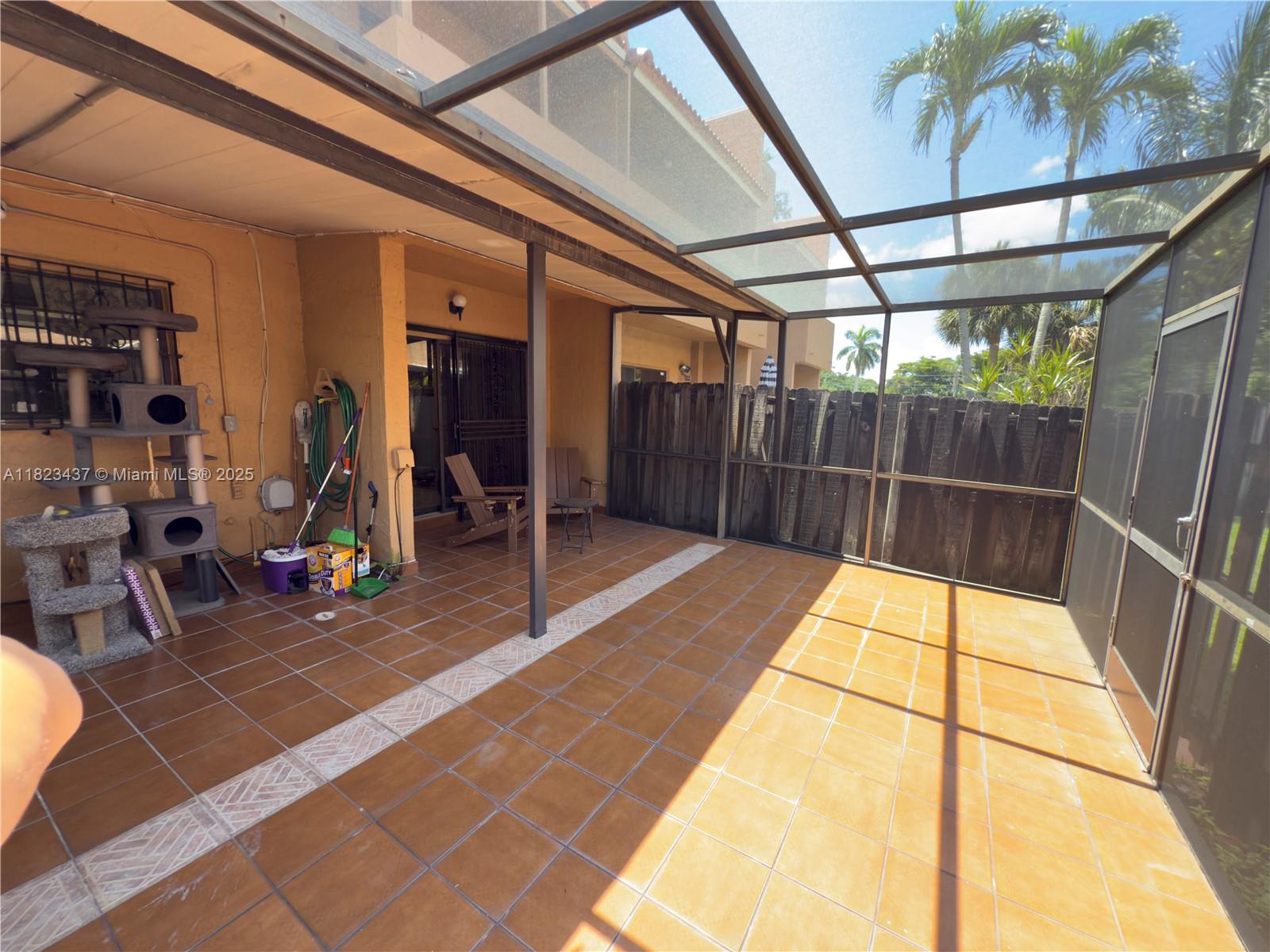 PEMBROKE LAKES SOUTH - Residential