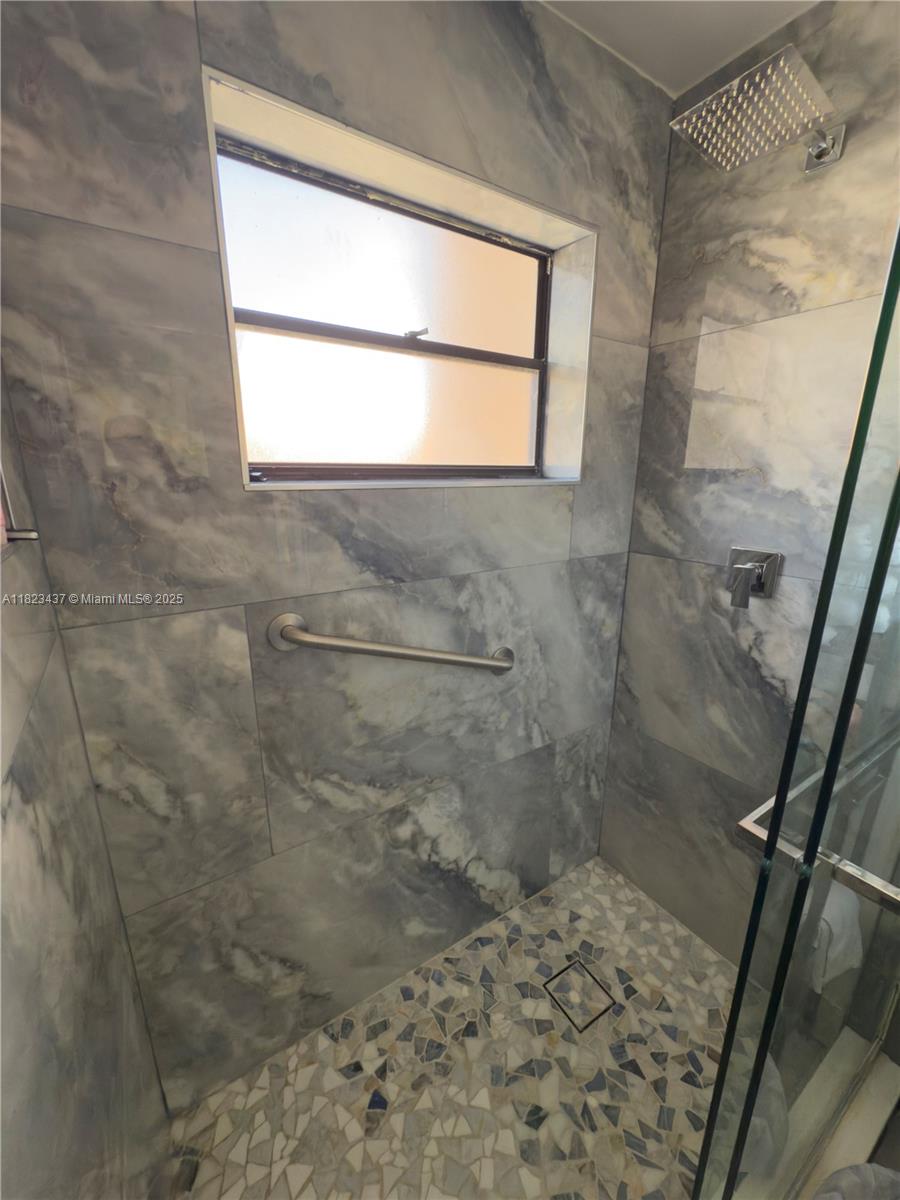 PEMBROKE LAKES SOUTH - Residential
