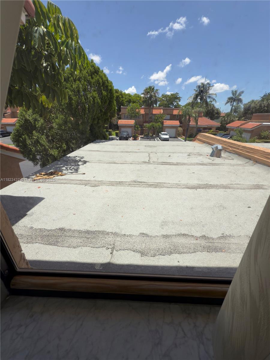 PEMBROKE LAKES SOUTH - Residential