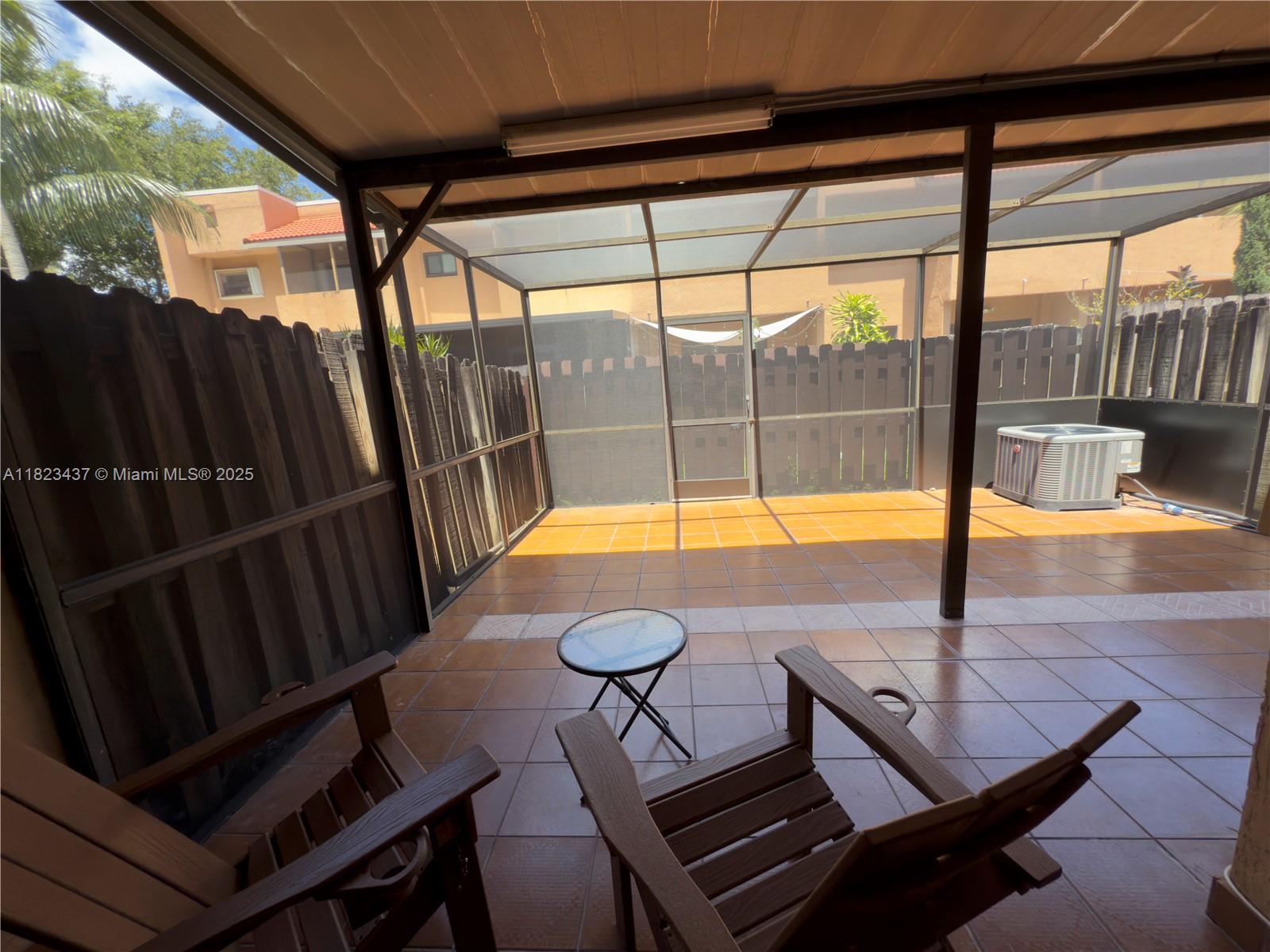 PEMBROKE LAKES SOUTH - Residential