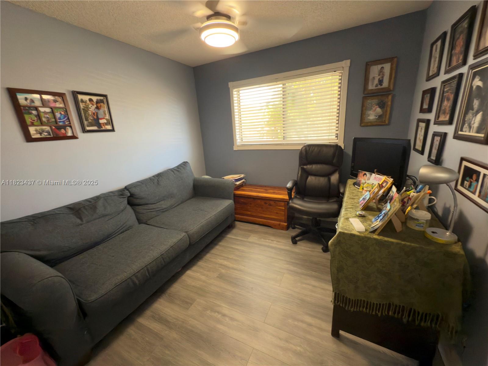 PEMBROKE LAKES SOUTH - Residential