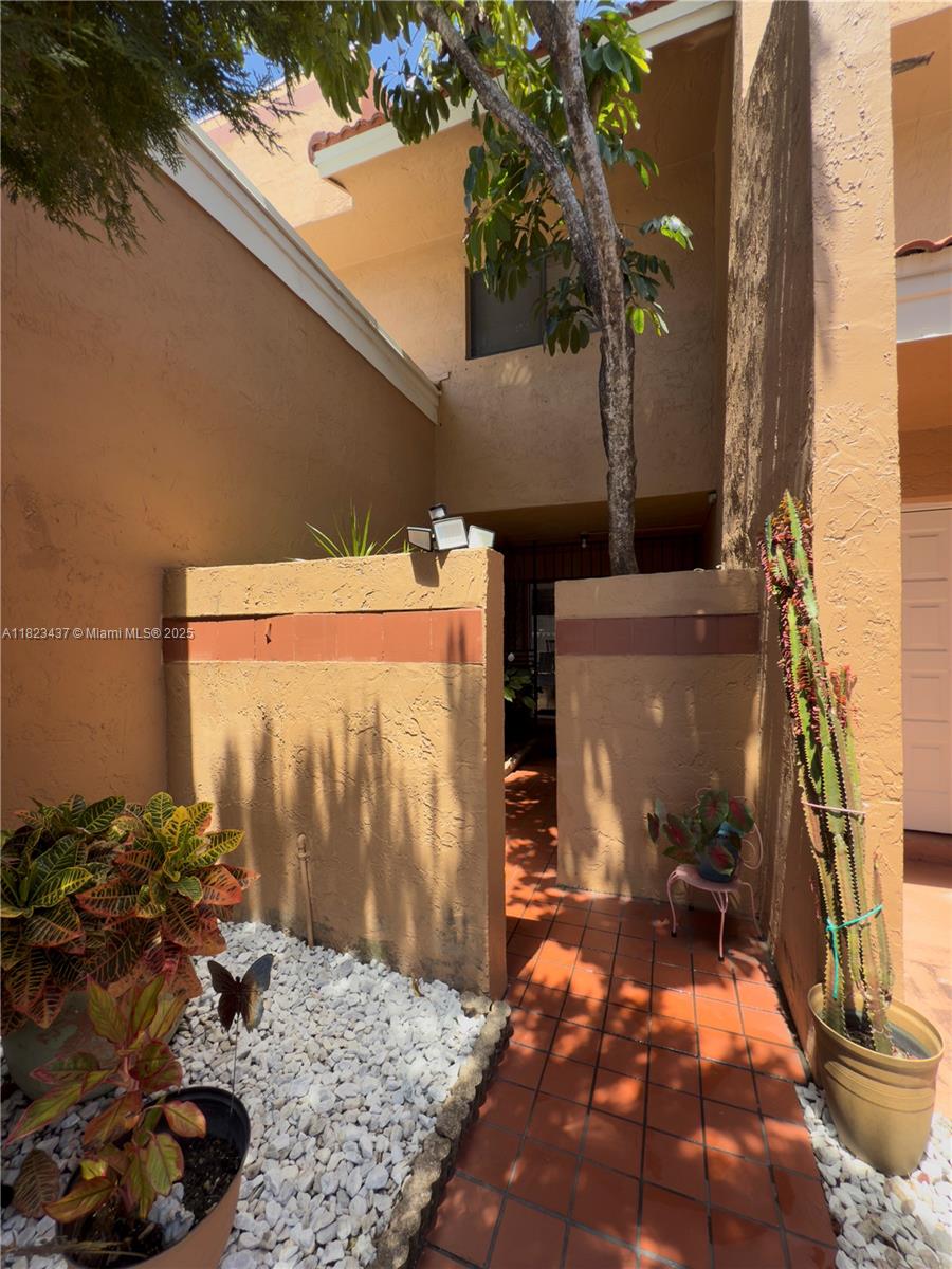 PEMBROKE LAKES SOUTH - Residential