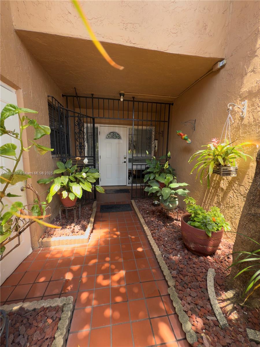 PEMBROKE LAKES SOUTH - Residential