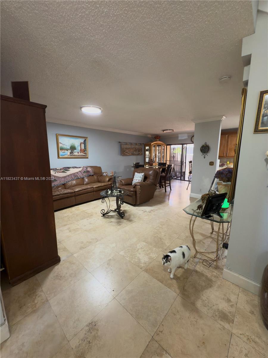 PEMBROKE LAKES SOUTH - Residential