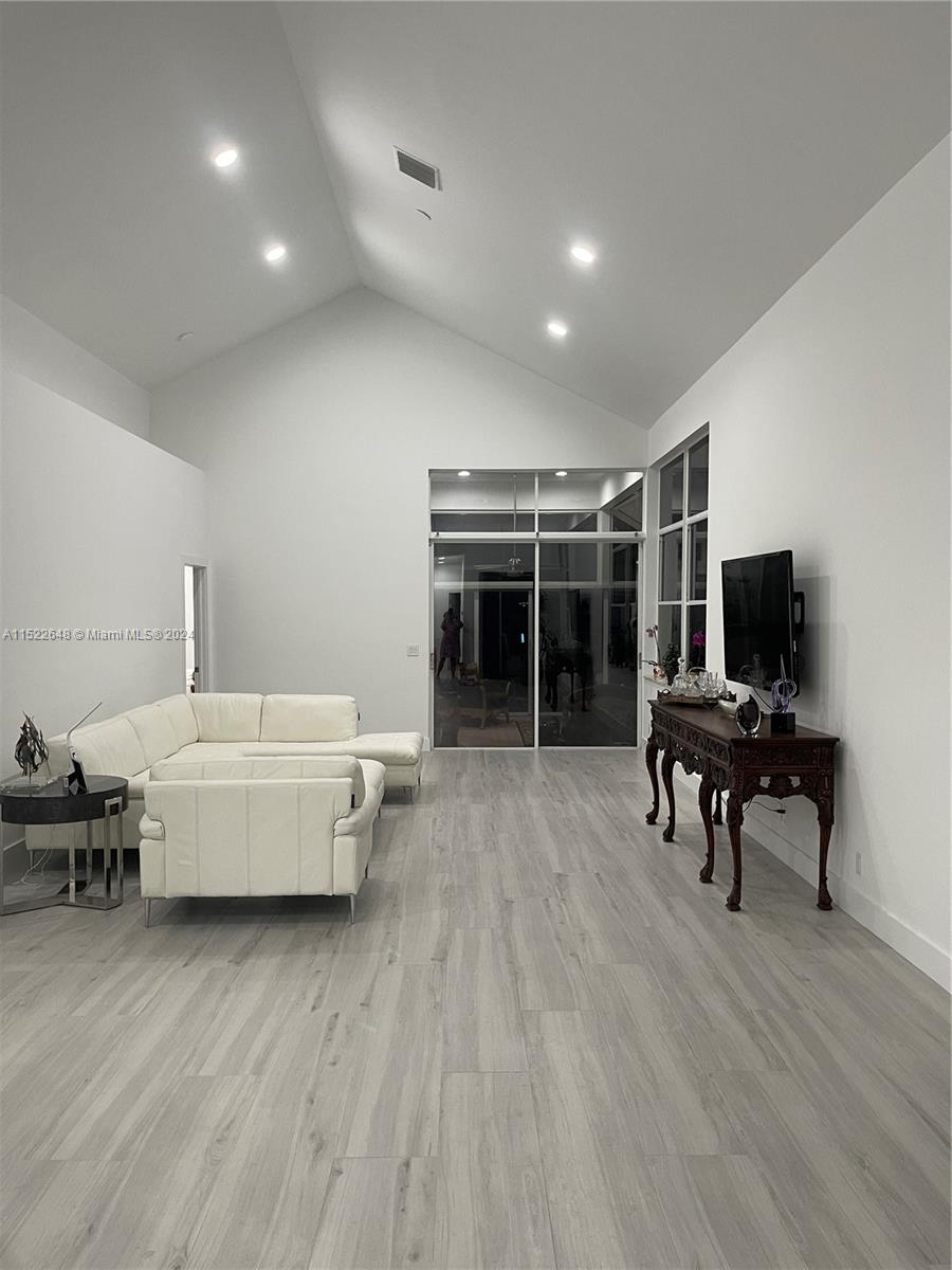 BANYANS OF ARVIDA COUNTRY - Residential