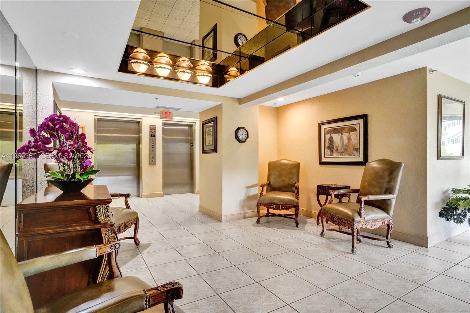 TRITON CONDO - Residential