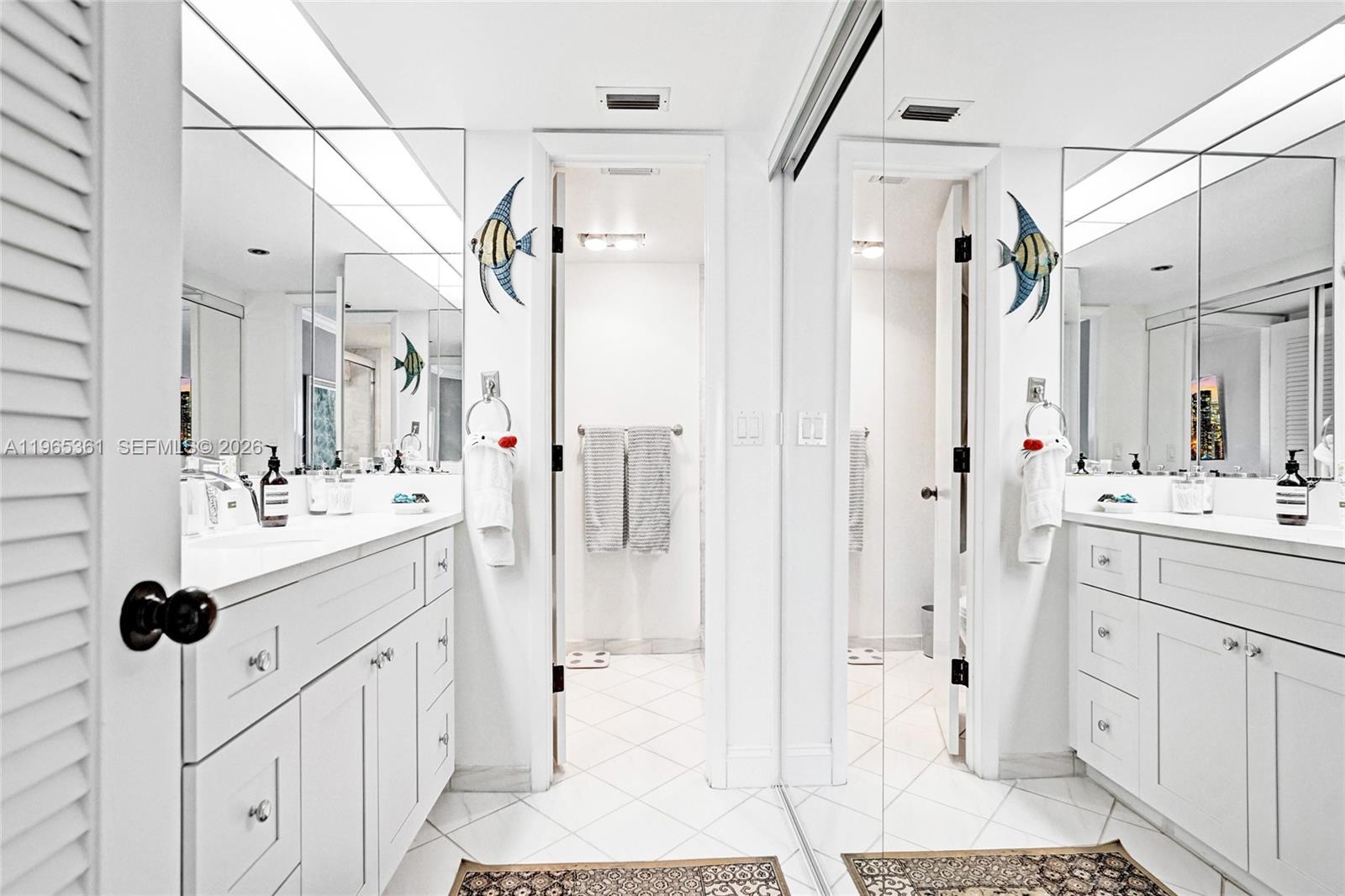 TRITON CONDO - Residential