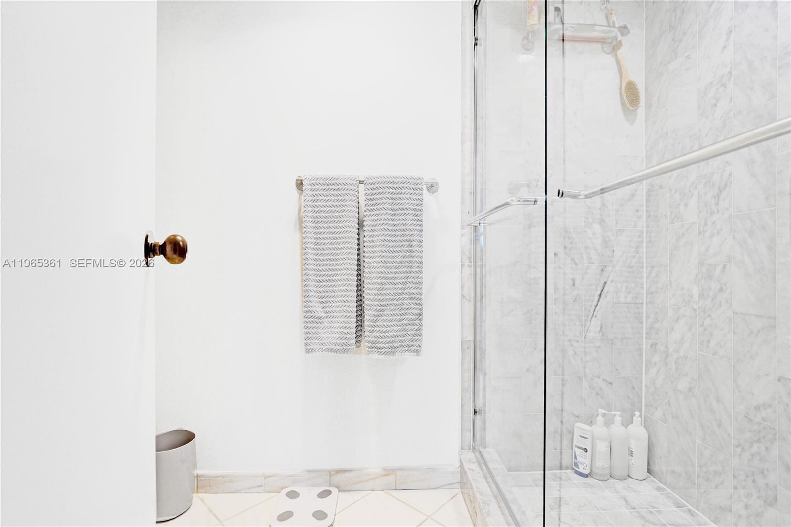 TRITON CONDO - Residential