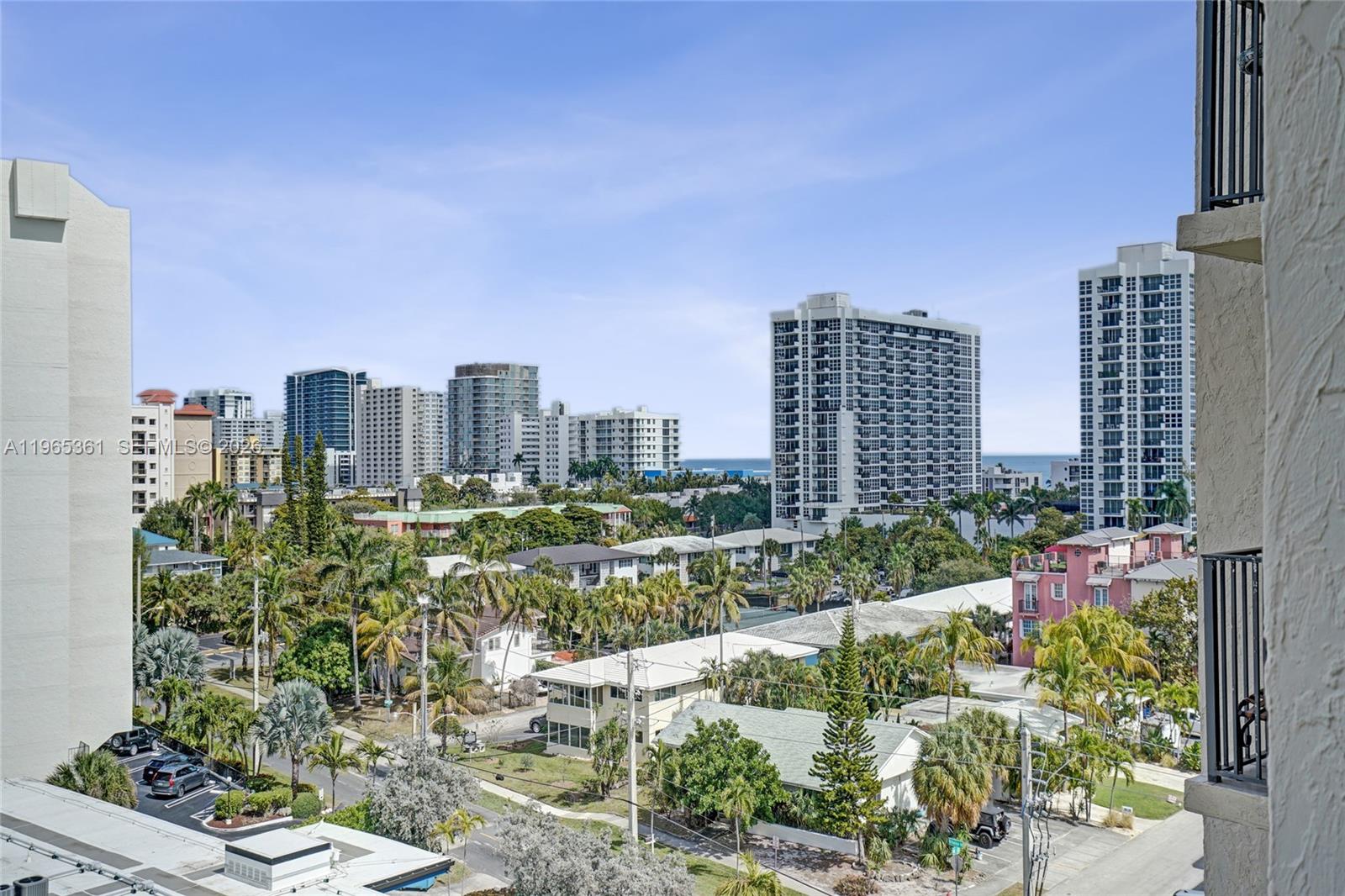 TRITON CONDO - Residential