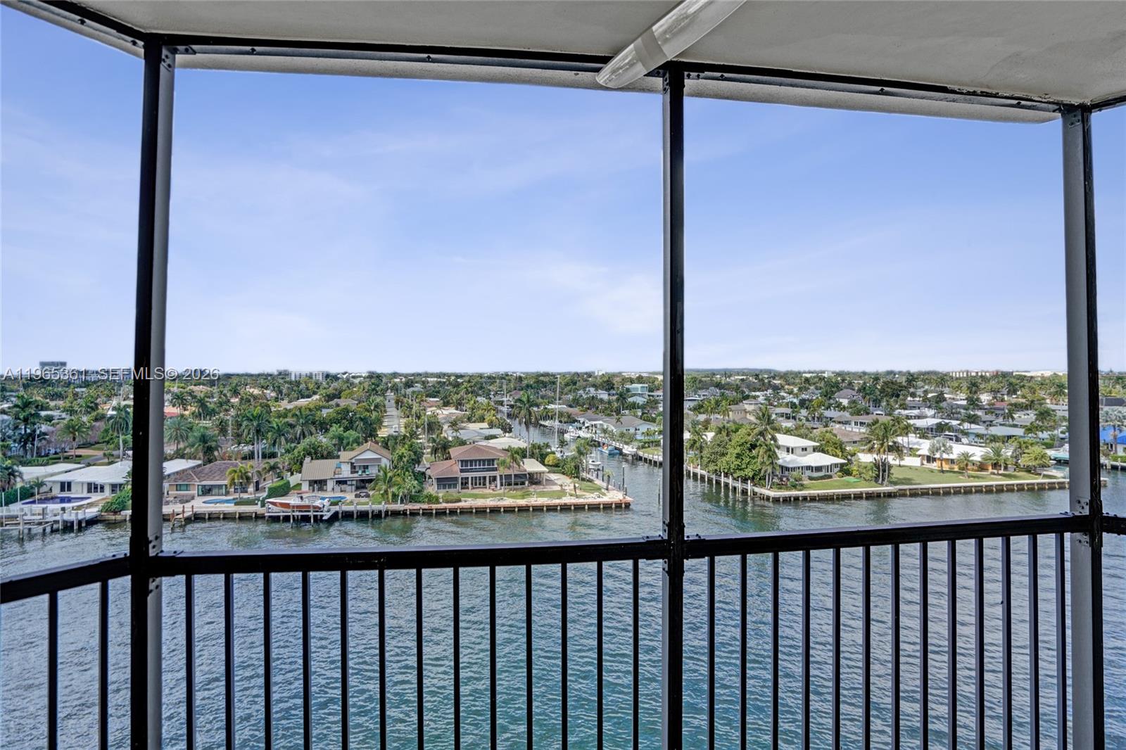 TRITON CONDO - Residential