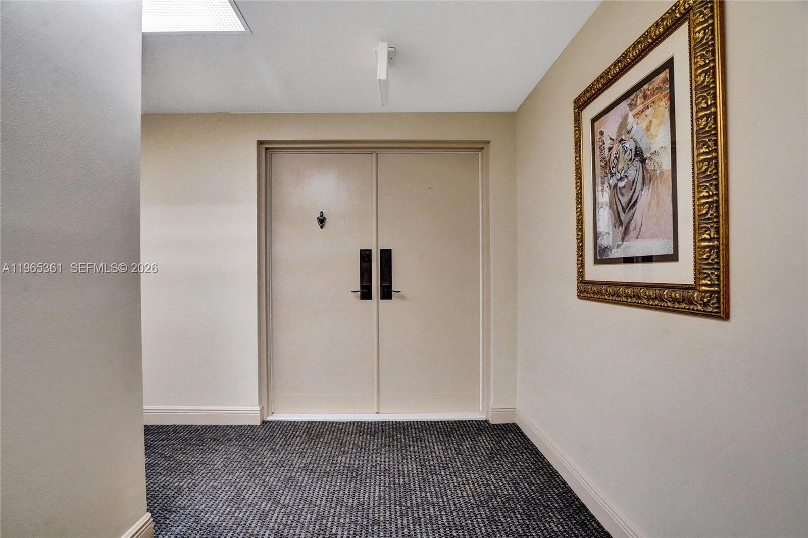 TRITON CONDO - Residential