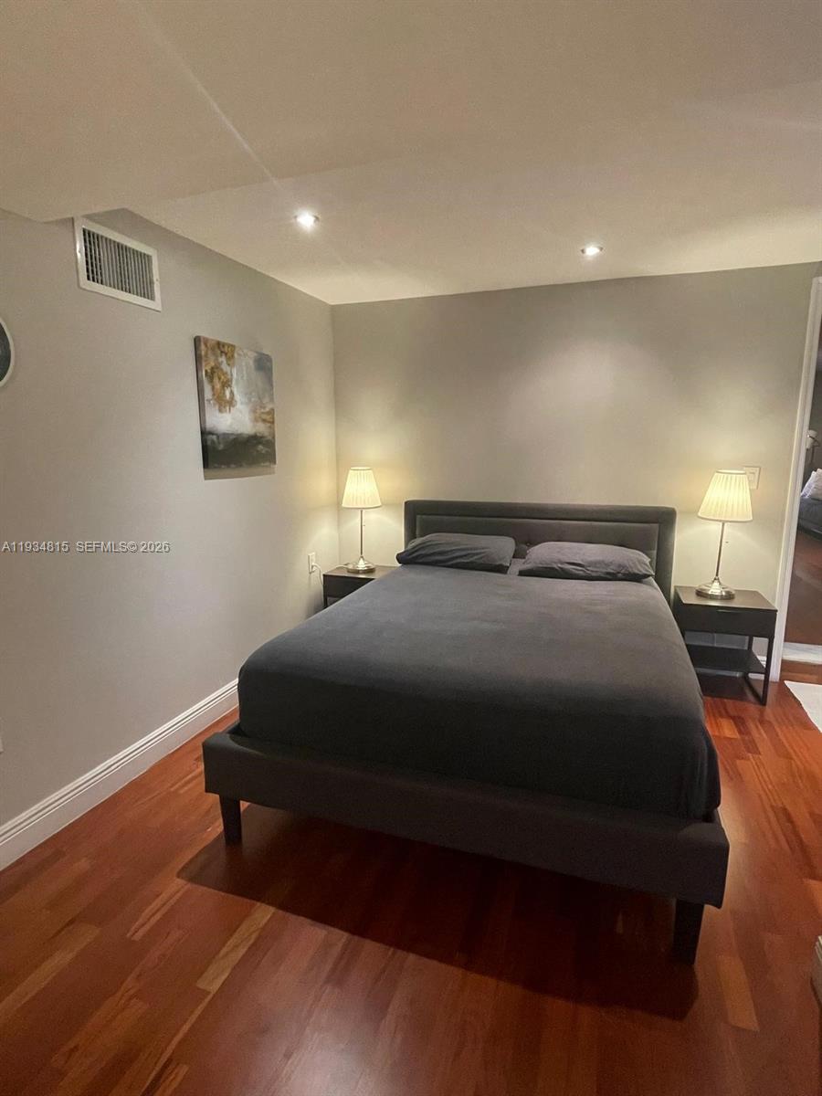 MIAMI SHORES SEC 6 - Residential