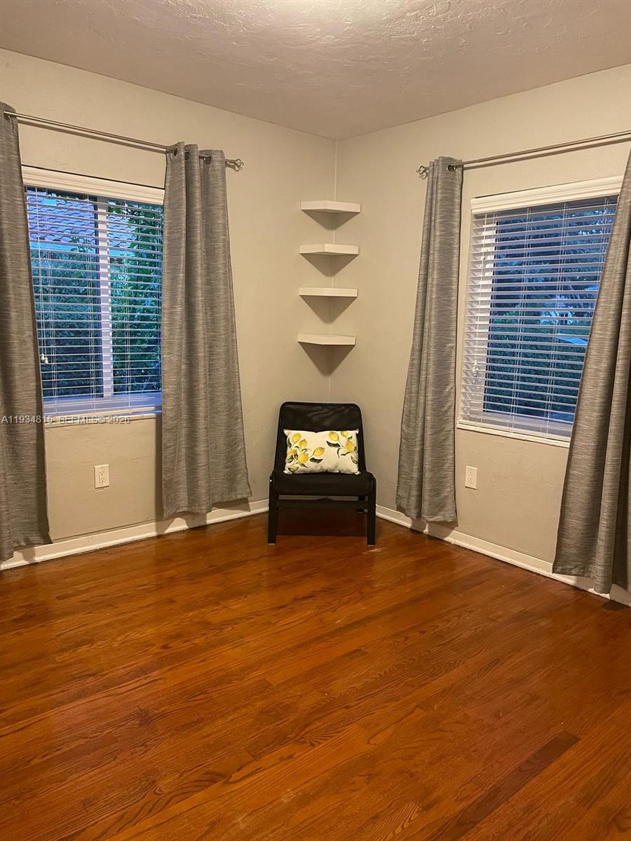 MIAMI SHORES SEC 6 - Residential
