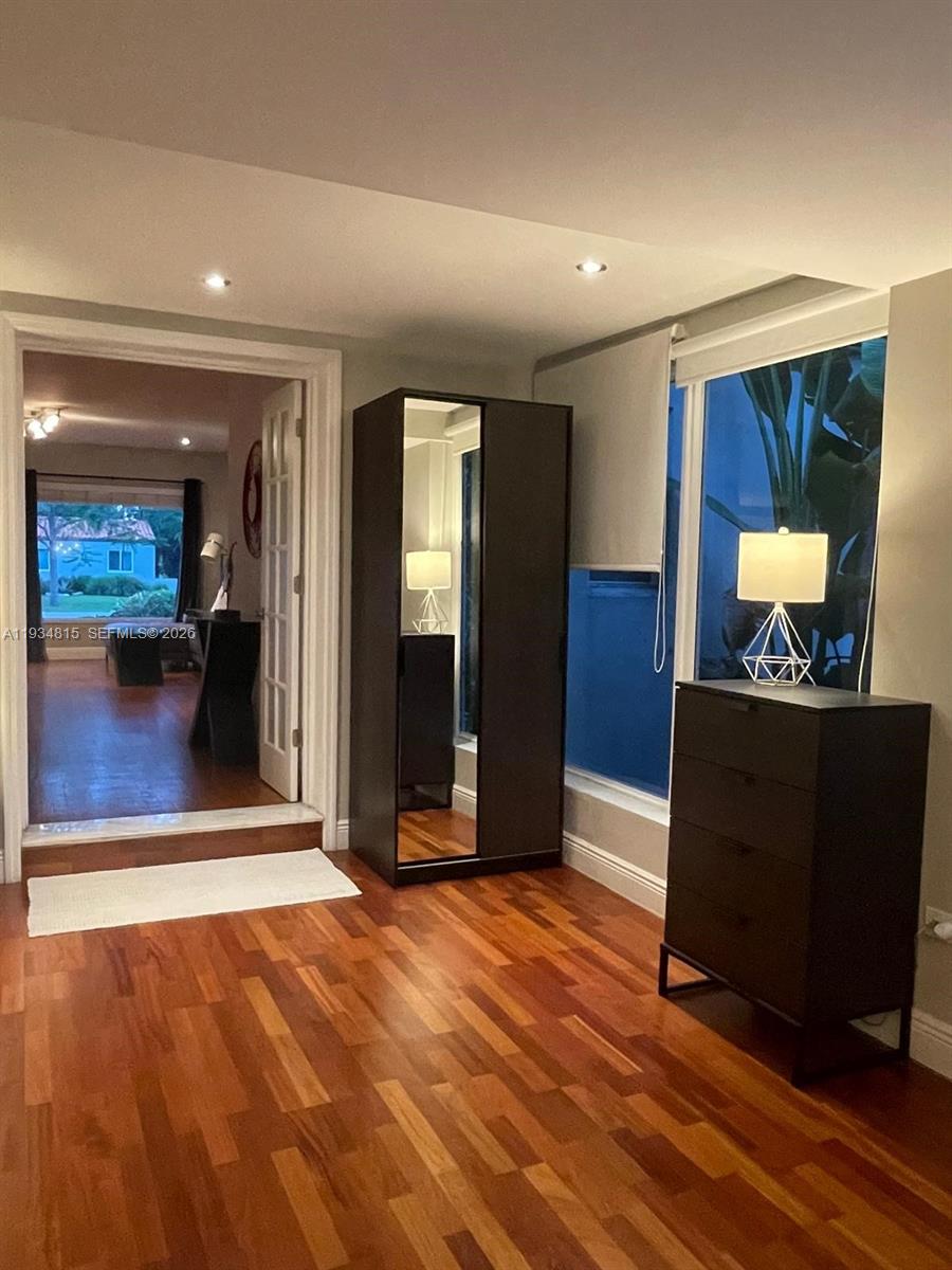 MIAMI SHORES SEC 6 - Residential