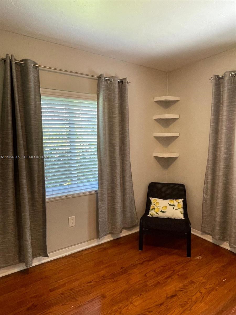 MIAMI SHORES SEC 6 - Residential