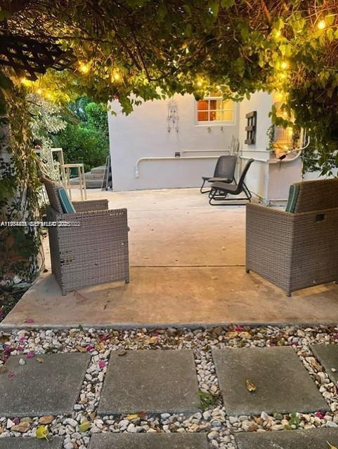 MIAMI SHORES SEC 6 - Residential