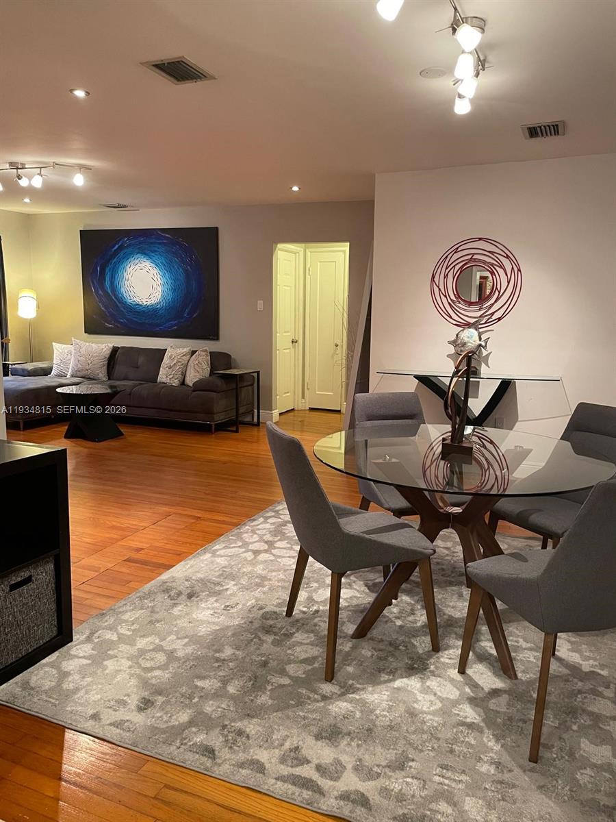 MIAMI SHORES SEC 6 - Residential