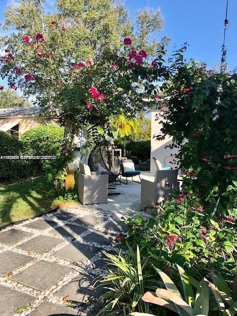 MIAMI SHORES SEC 6 - Residential