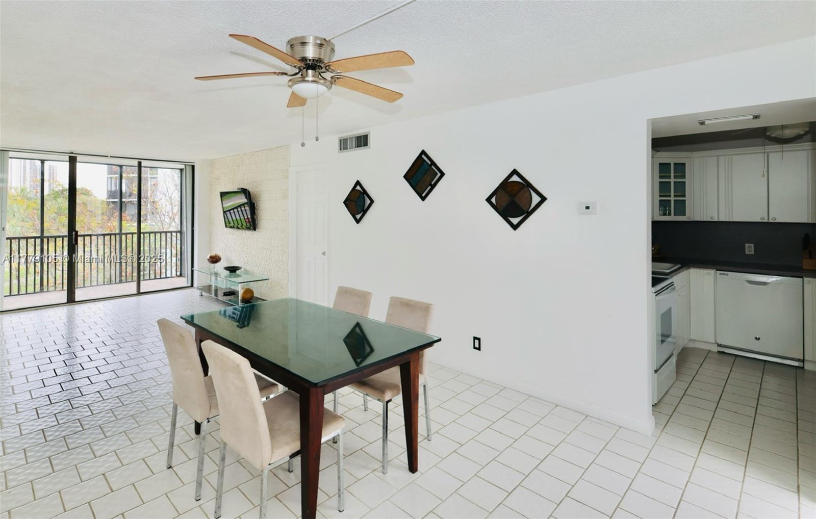 Rental Property at 3475 N Country Club Dr 401, Aventura, Miami-Dade County, Florida - Bedrooms: 2 
Bathrooms: 2  - $2,400 MO.