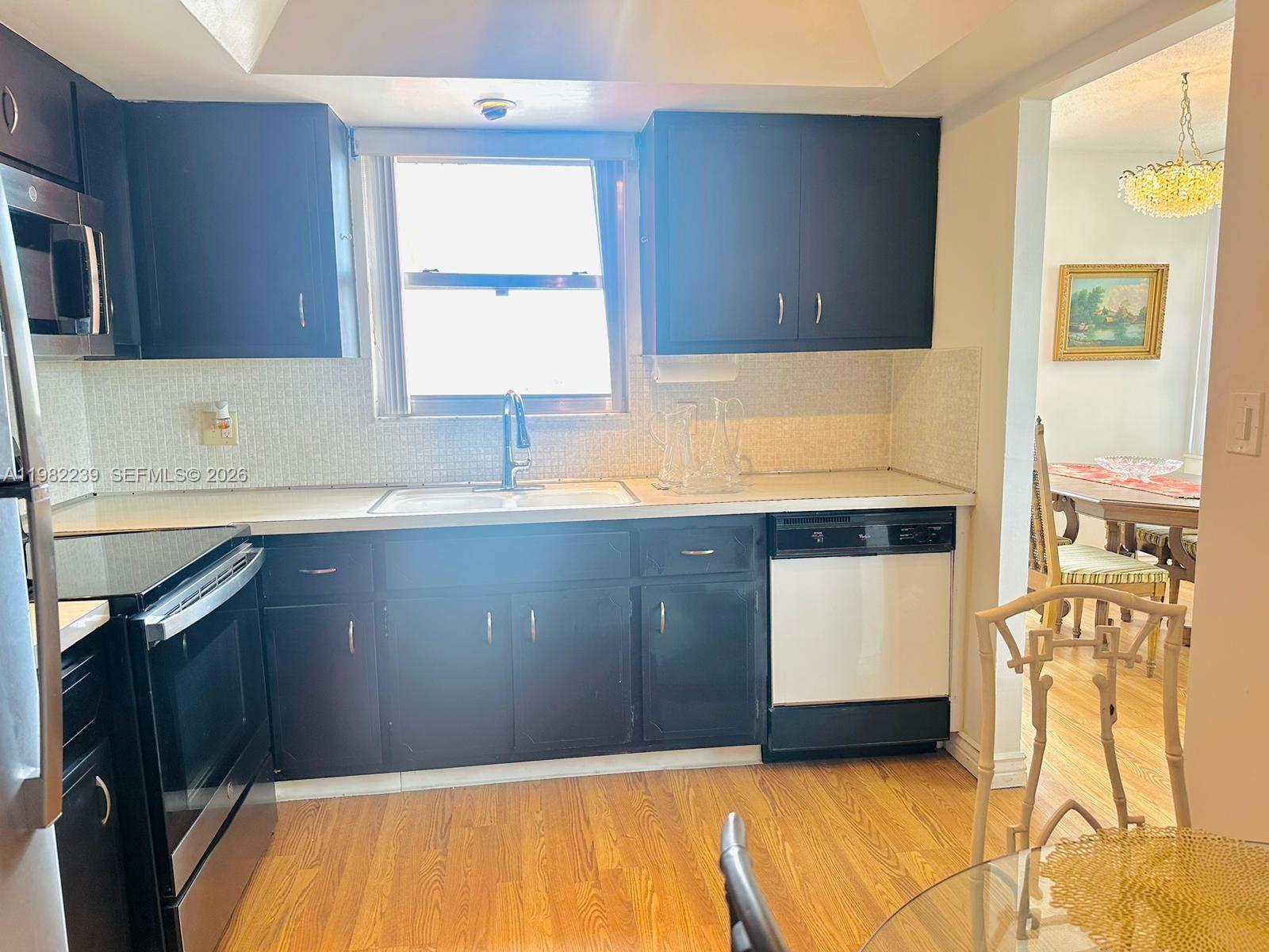 BUCKLEY TOWERS CONDO - EA - Residential