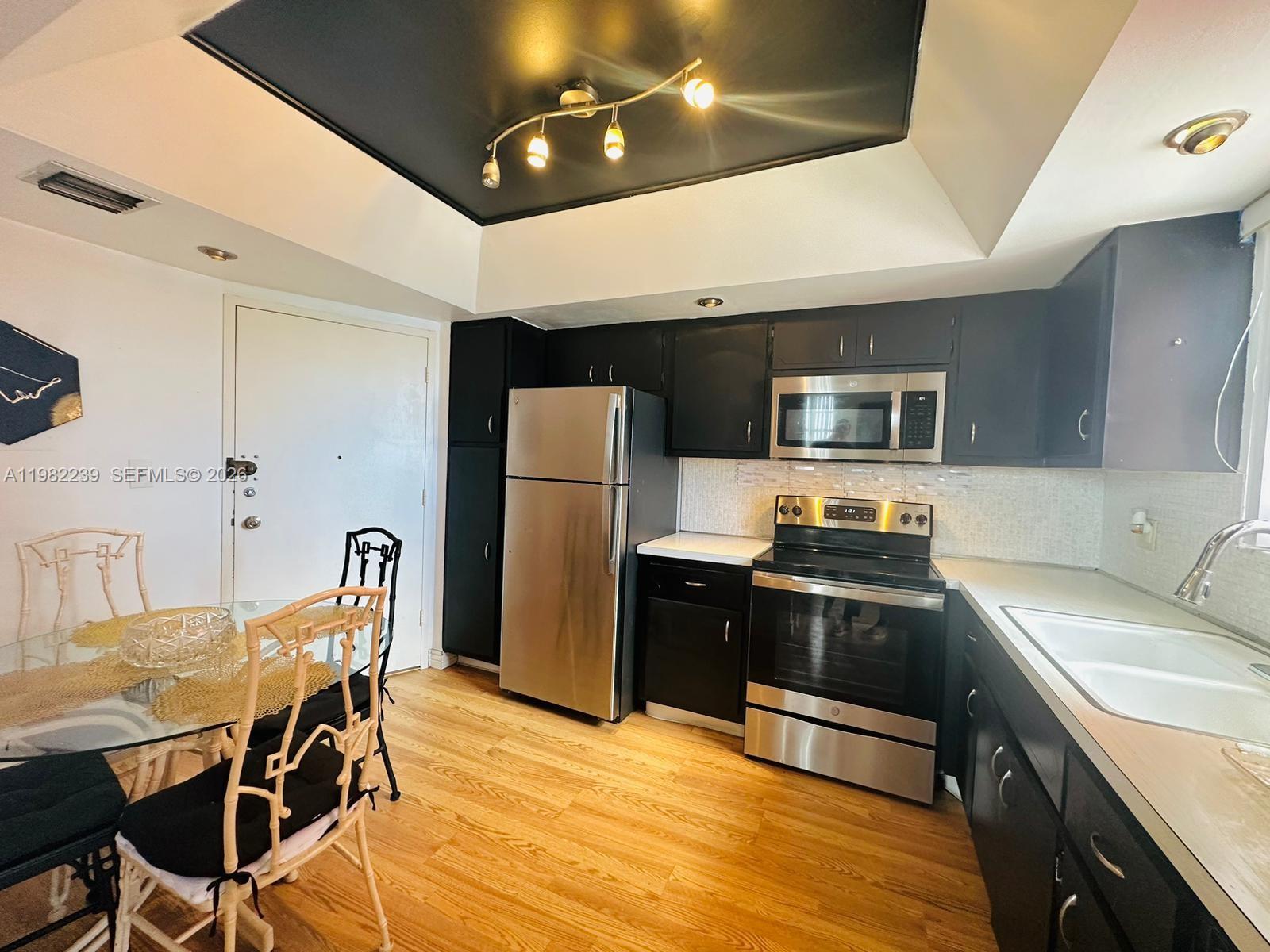 BUCKLEY TOWERS CONDO - EA - Residential