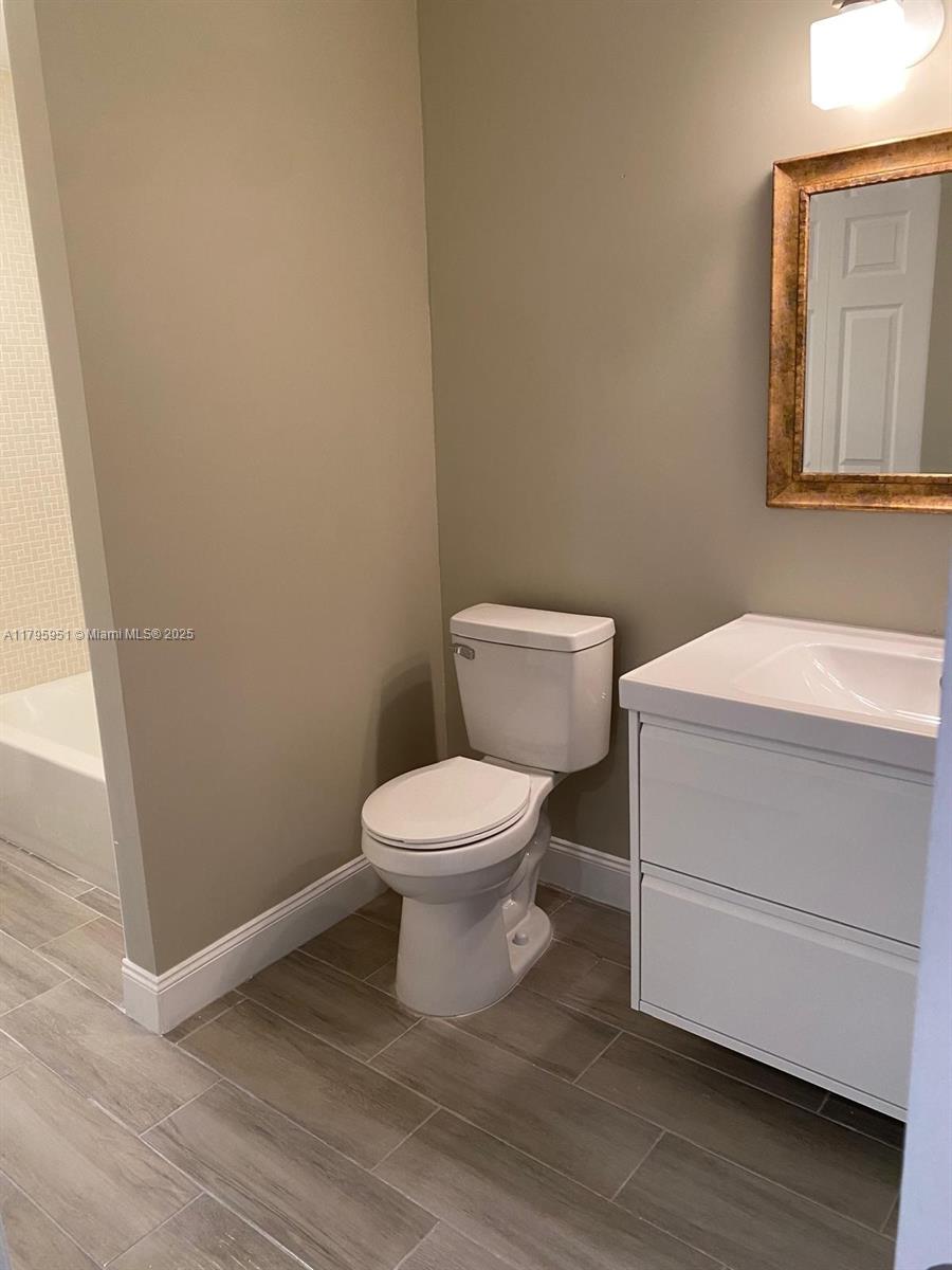 VISTA TOWNHOUSE SEC B - Residential