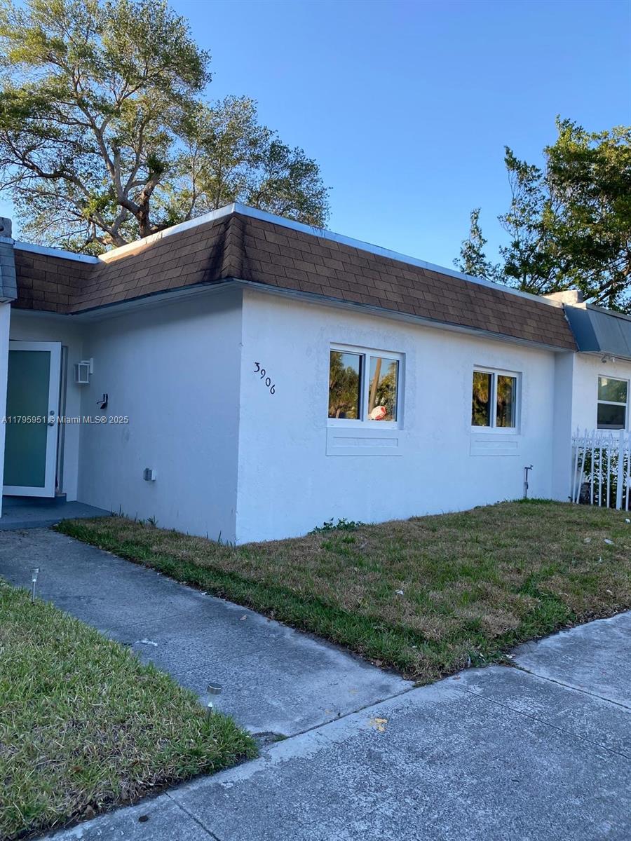 Property for Sale at 3906 Nw 207th St Rd 3906, Miami Gardens, Broward County, Florida - Bedrooms: 3 
Bathrooms: 1  - $395,000