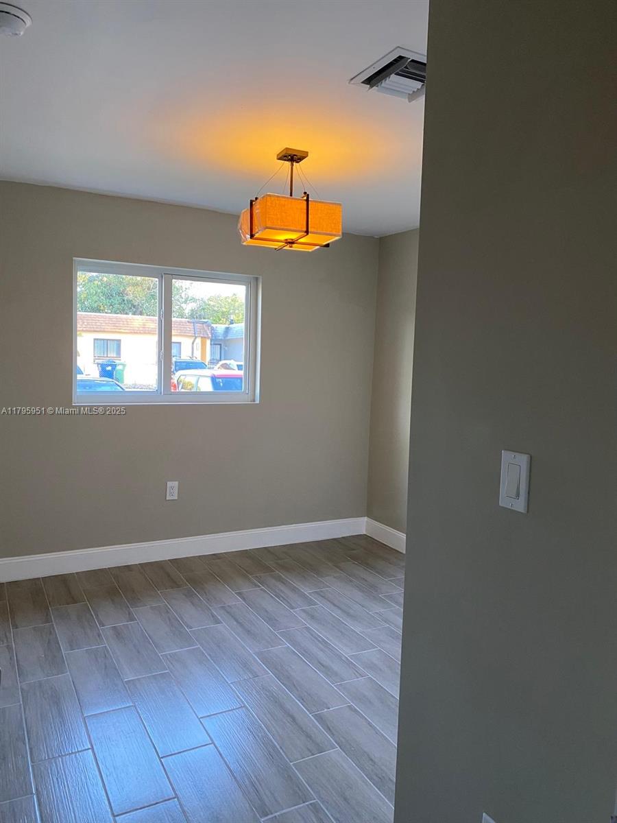 VISTA TOWNHOUSE SEC B - Residential