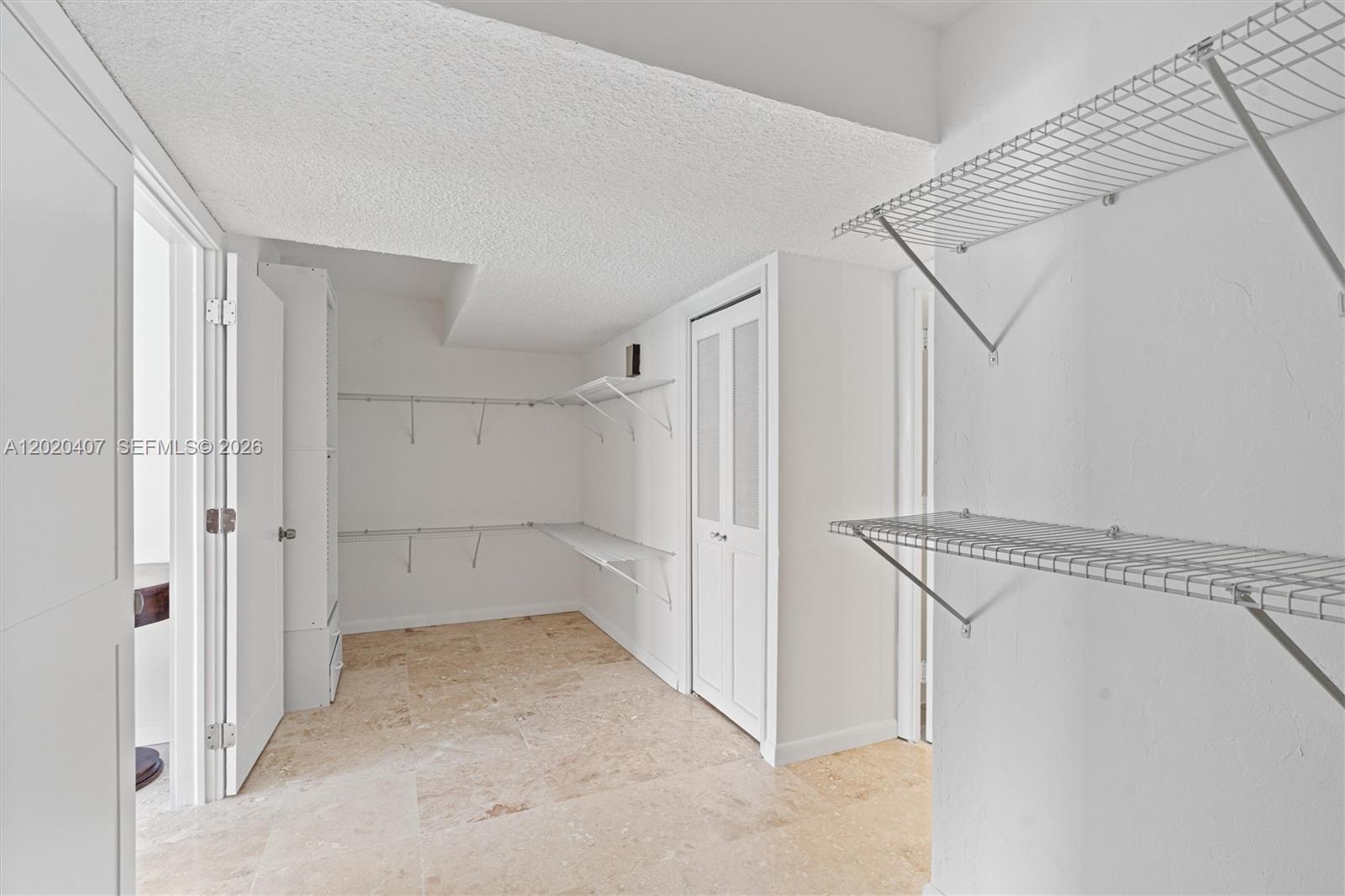 POINT OF AMERICAS - Residential Lease