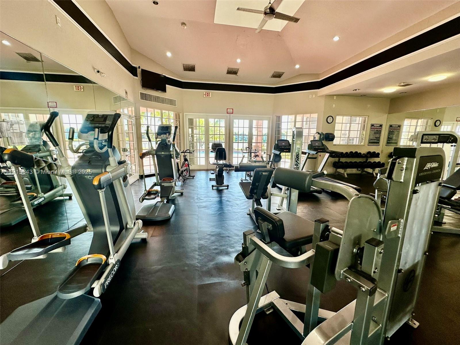 LAKEVIEW CLUB CONDO - Residential Lease