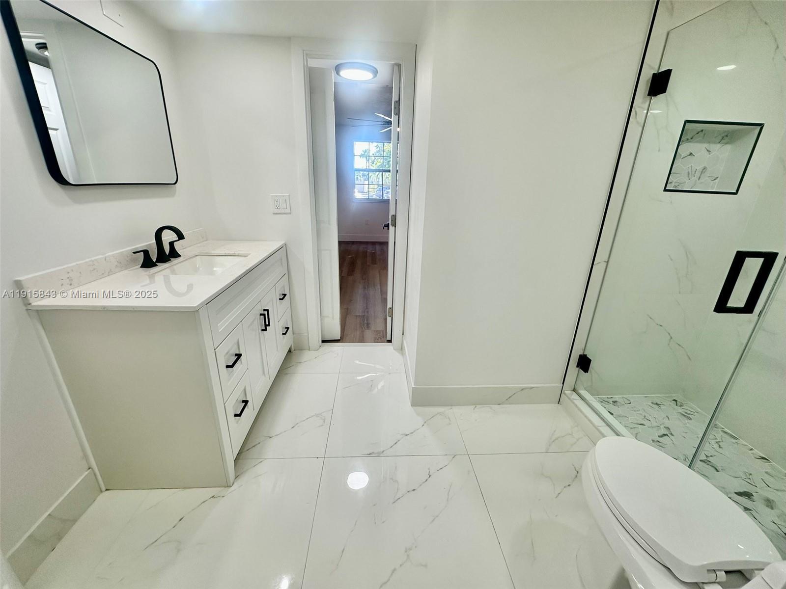 LAKEVIEW CLUB CONDO - Residential Lease