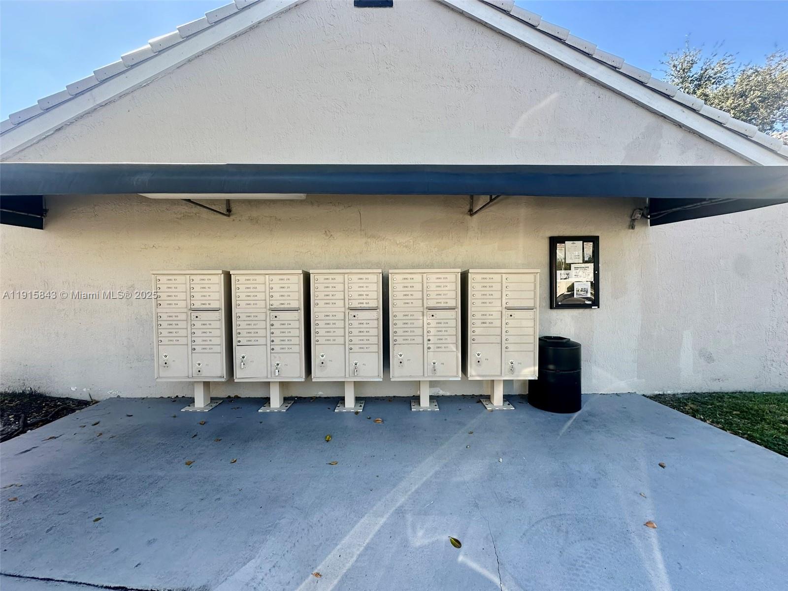 LAKEVIEW CLUB CONDO - Residential Lease