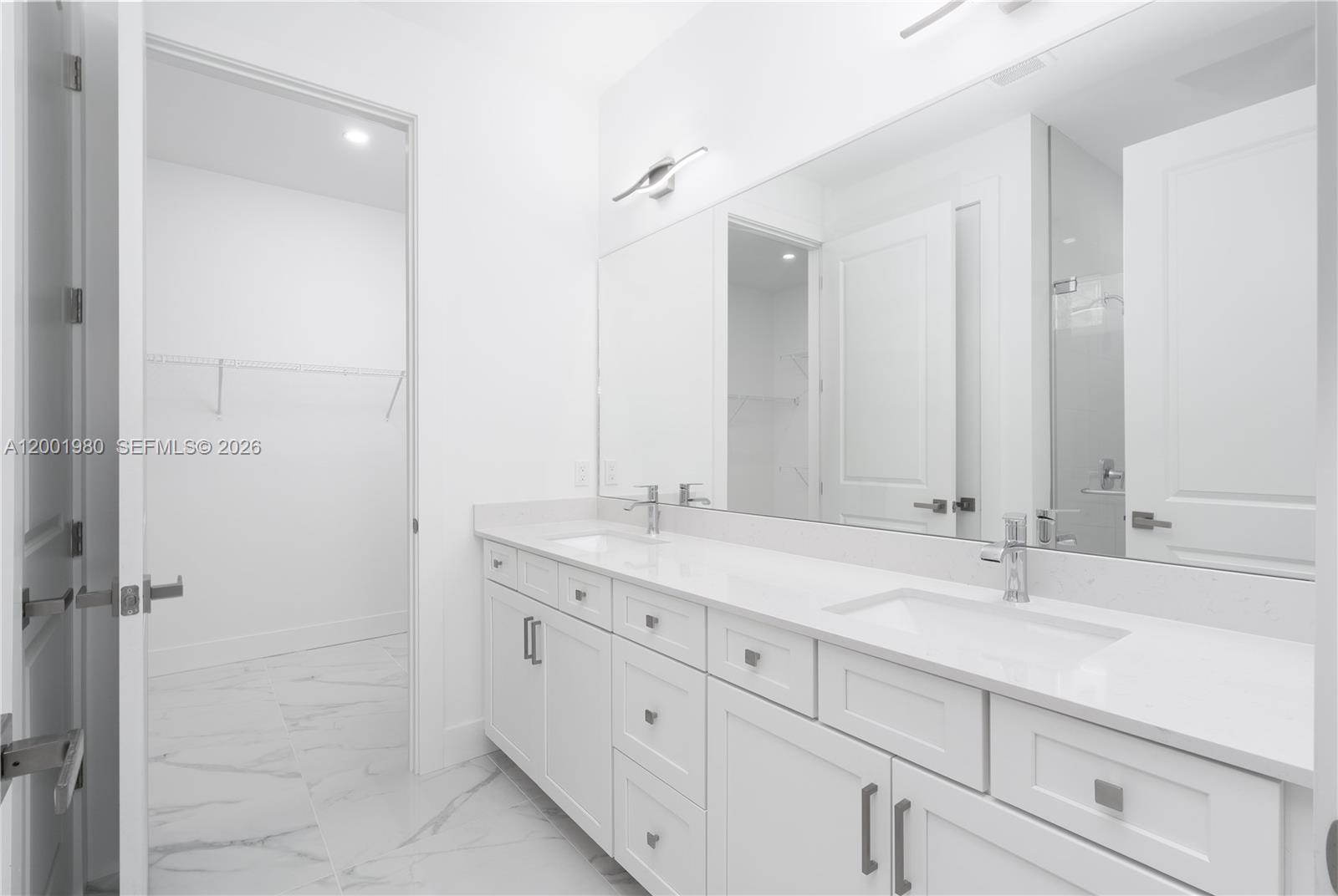 Mirror Lakes - Residential