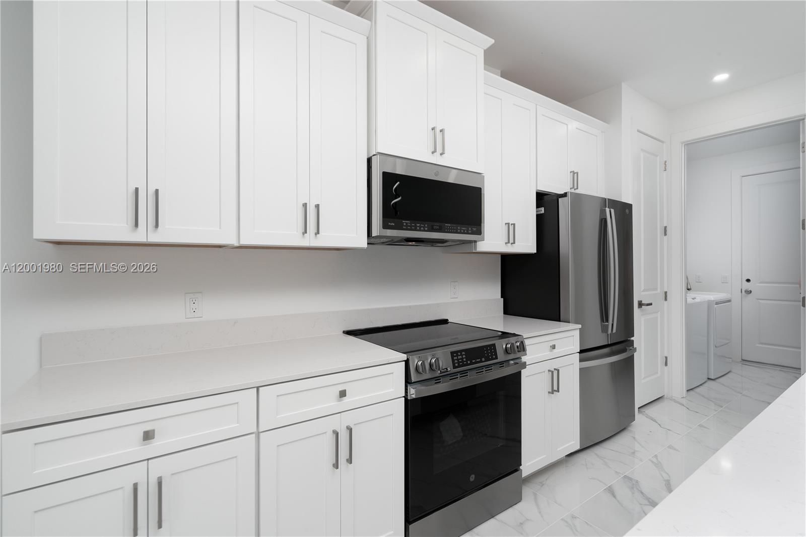 Mirror Lakes - Residential