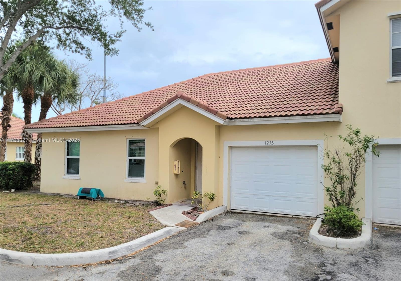 1213 NW 27th Ave
