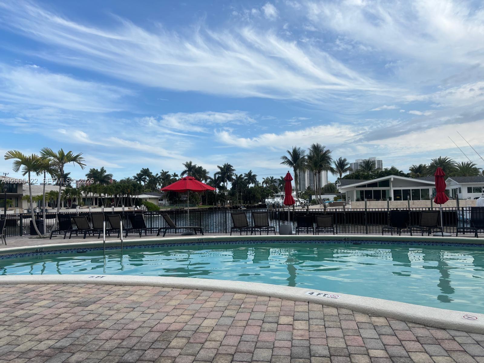 YACHT CLUB CONDO (THE) - Residential