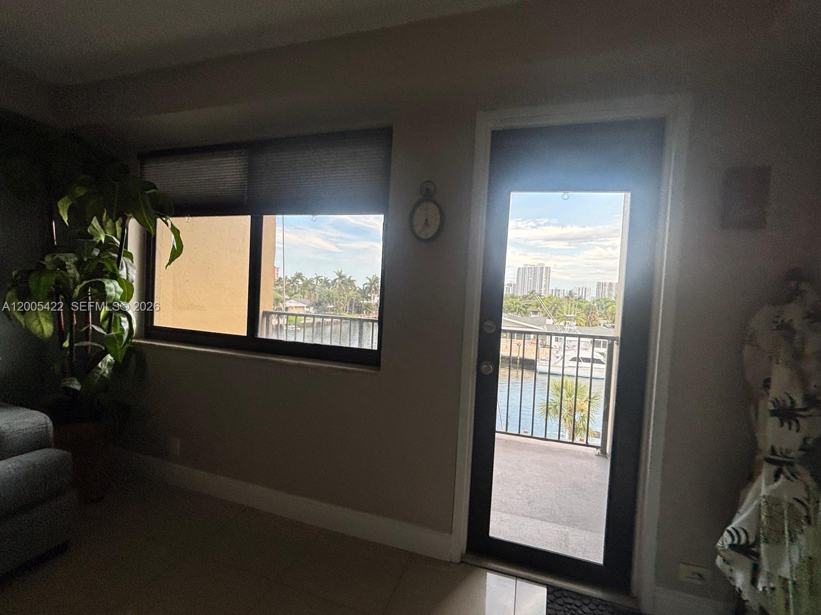 YACHT CLUB CONDO (THE) - Residential