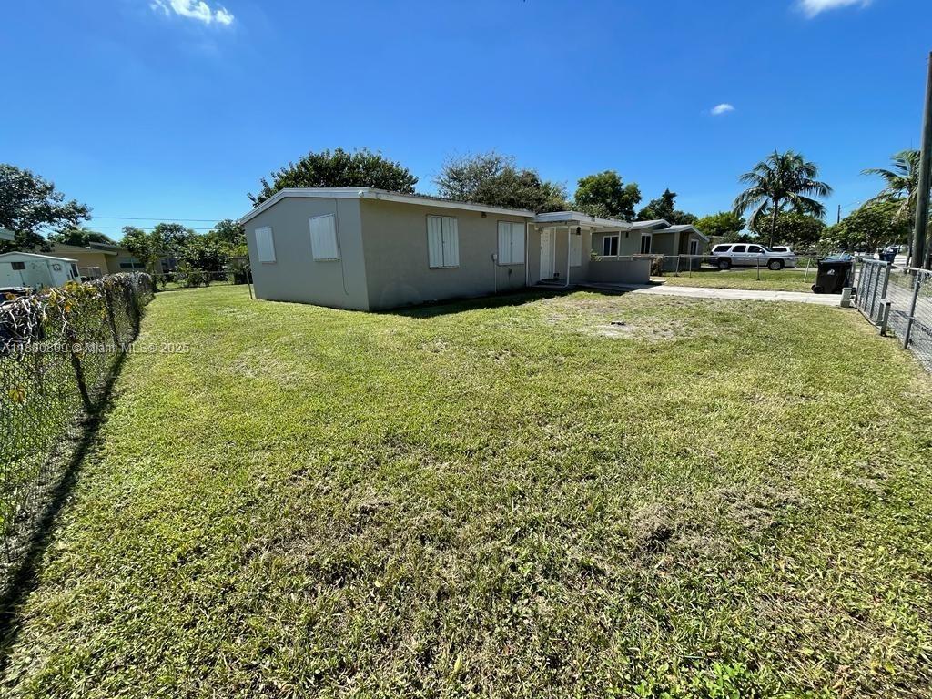 LAUDERDALE MANORS AMEN RE - Residential