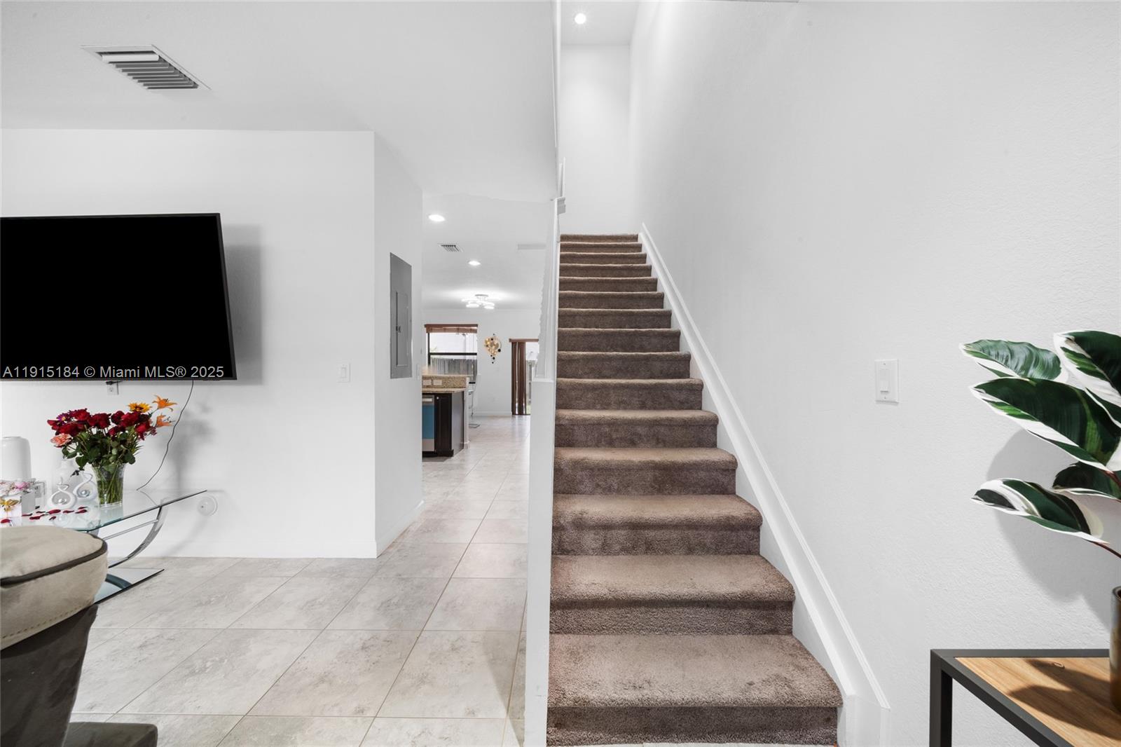 GARDEN ESTATES AT THE HAM - Residential Lease