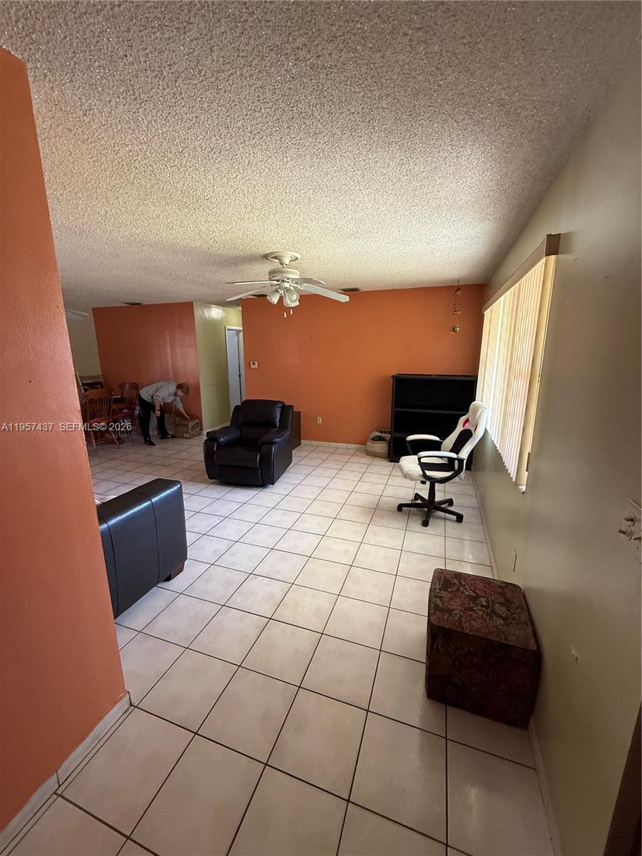 HIALEAH 3RD ADDN - Residential