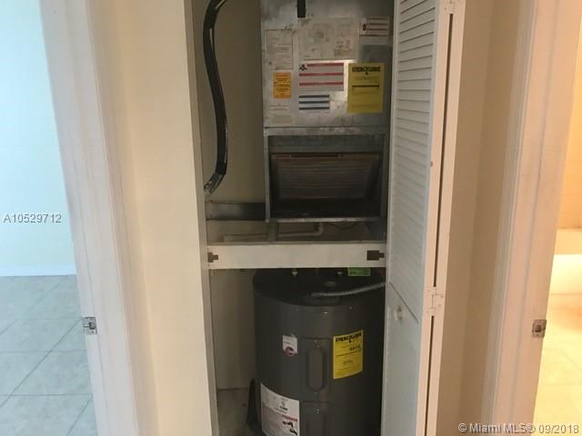 WINDWARD LAKES CONDO - Residential Lease