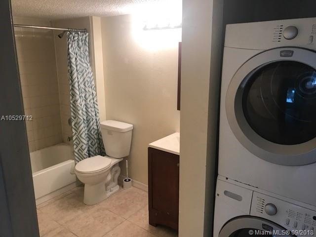 WINDWARD LAKES CONDO - Residential Lease