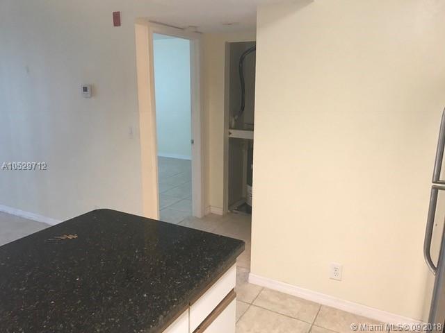 WINDWARD LAKES CONDO - Residential Lease