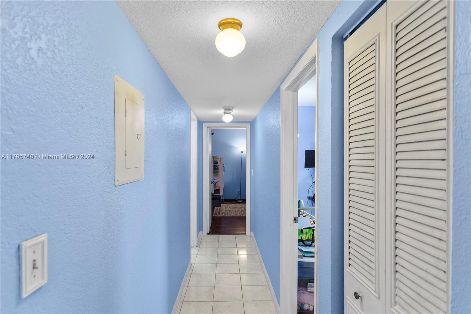 CASA BLANCA CONDO - Residential